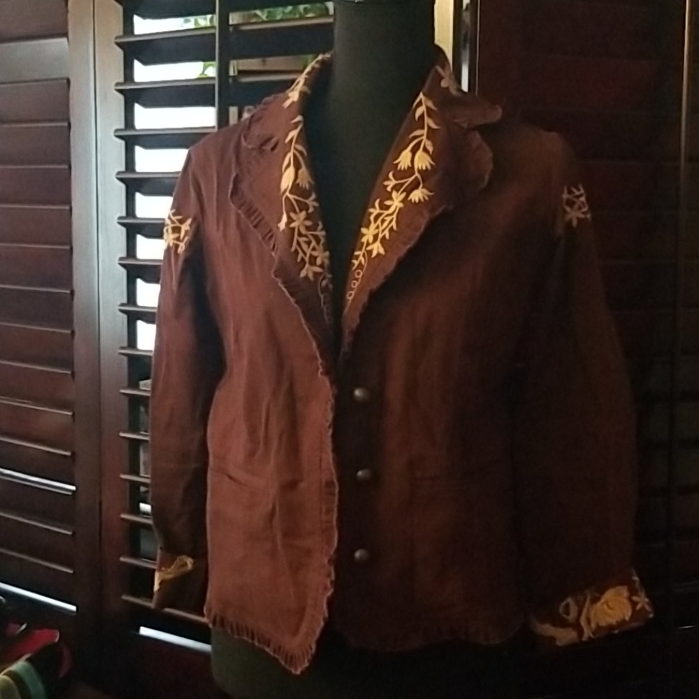 Embroidery trimmed brown jacket